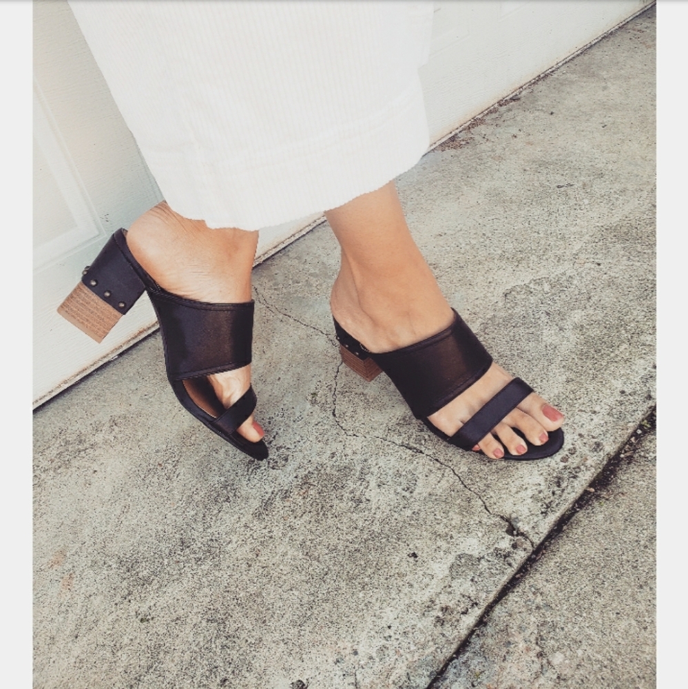 🚨SUMMER collection// double strap black heel - Picture 8 of 8